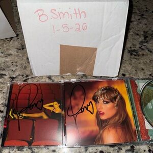 Taylor swift signed CDS TRADE ONLY